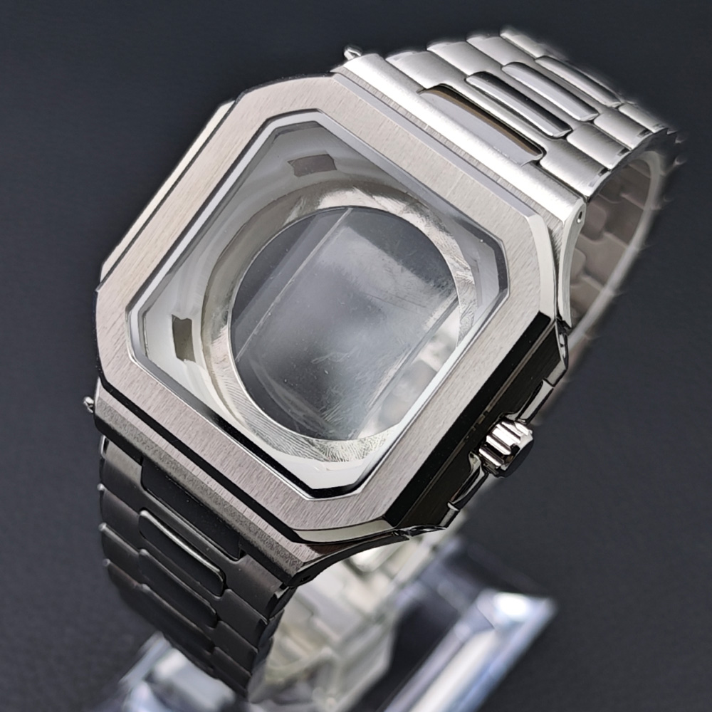 Seiko Watch 5 Sports - Boîtier de montre carré en acier